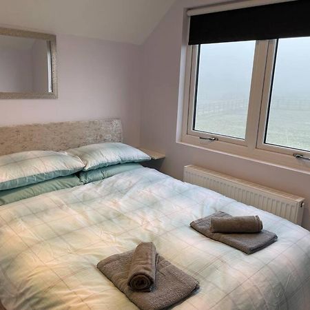 Hanaverian Suit With Amazing Views Of Stud Farm. Driffield Exteriér fotografie