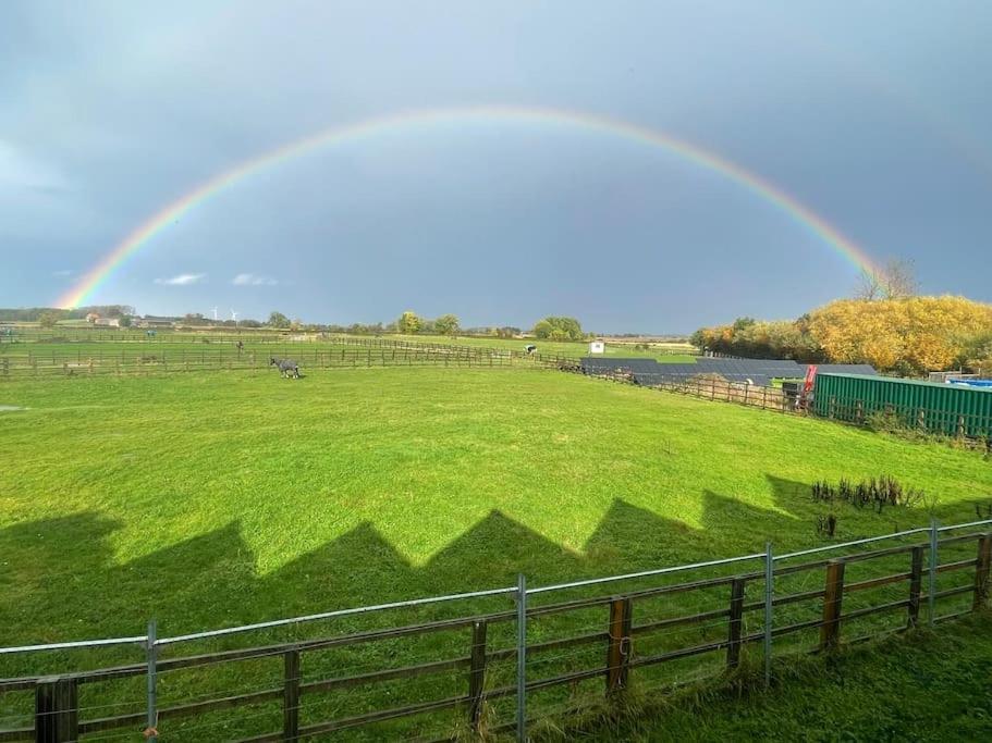 Hanaverian Suit With Amazing Views Of Stud Farm. Driffield Exteriér fotografie
